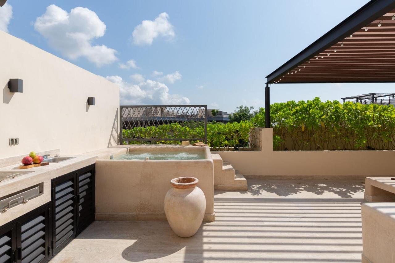Exclusive Paramar Ve Penthouse In Tulum By Lockey Best For Walking To Commercial Zone In Aldea Zama Bilik gambar